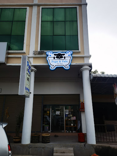 Pups and Pals Pet Shop